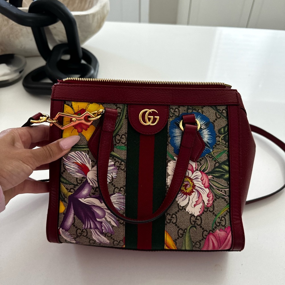 Petite Gucci handbag